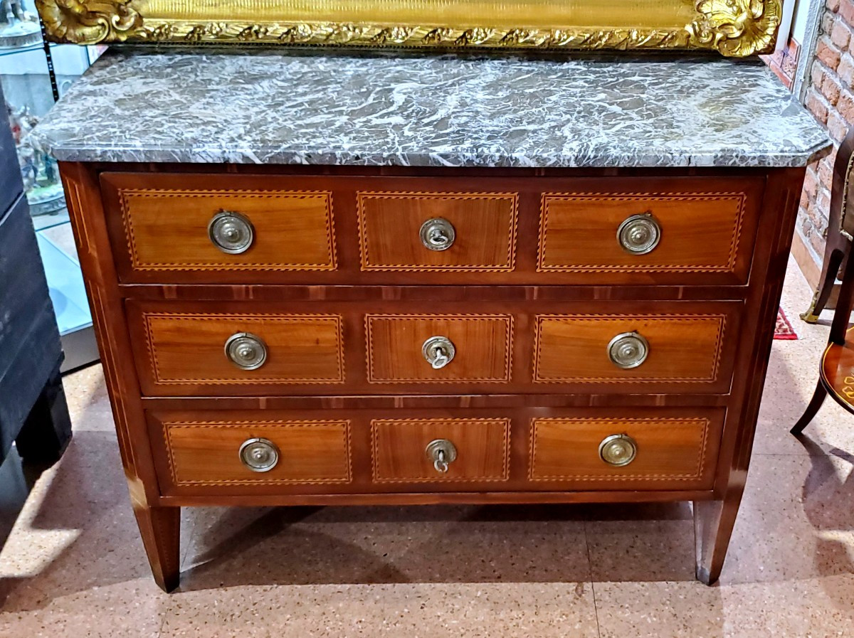Antico Cassettone epoca Luigi XVI (1774-1792) in legno di noce