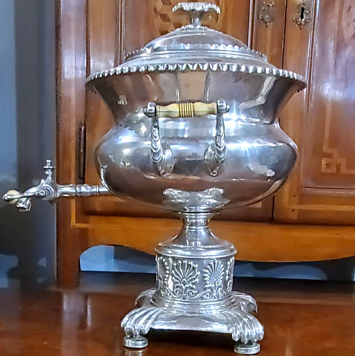 Antico Samovar manifatrtura Inglese epoca 1840(circa) in sheffield (placcato argento)-photo-2