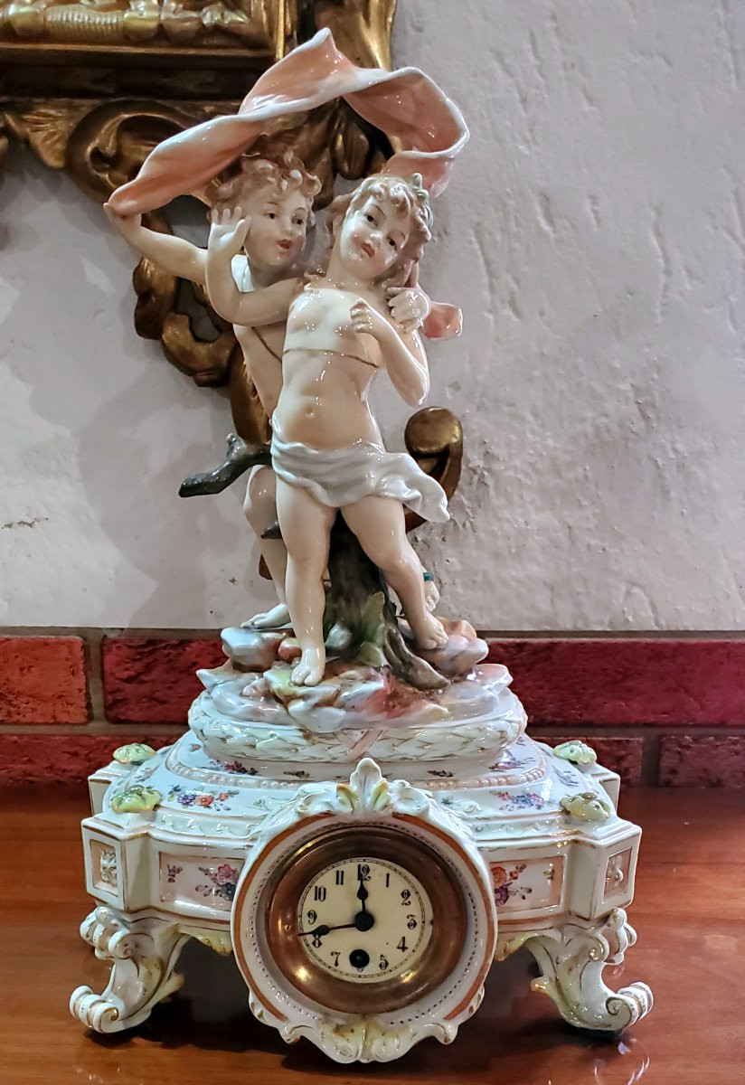Antico orologio in porcellana ,manifattura tedesca ,epoca seconda metà 1800-photo-1