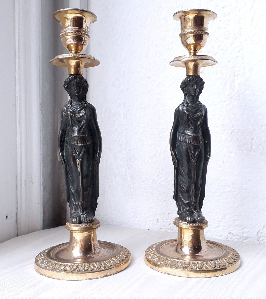2 candelieri Impero in bronzo naturale e bronzo dorato 18 kt 