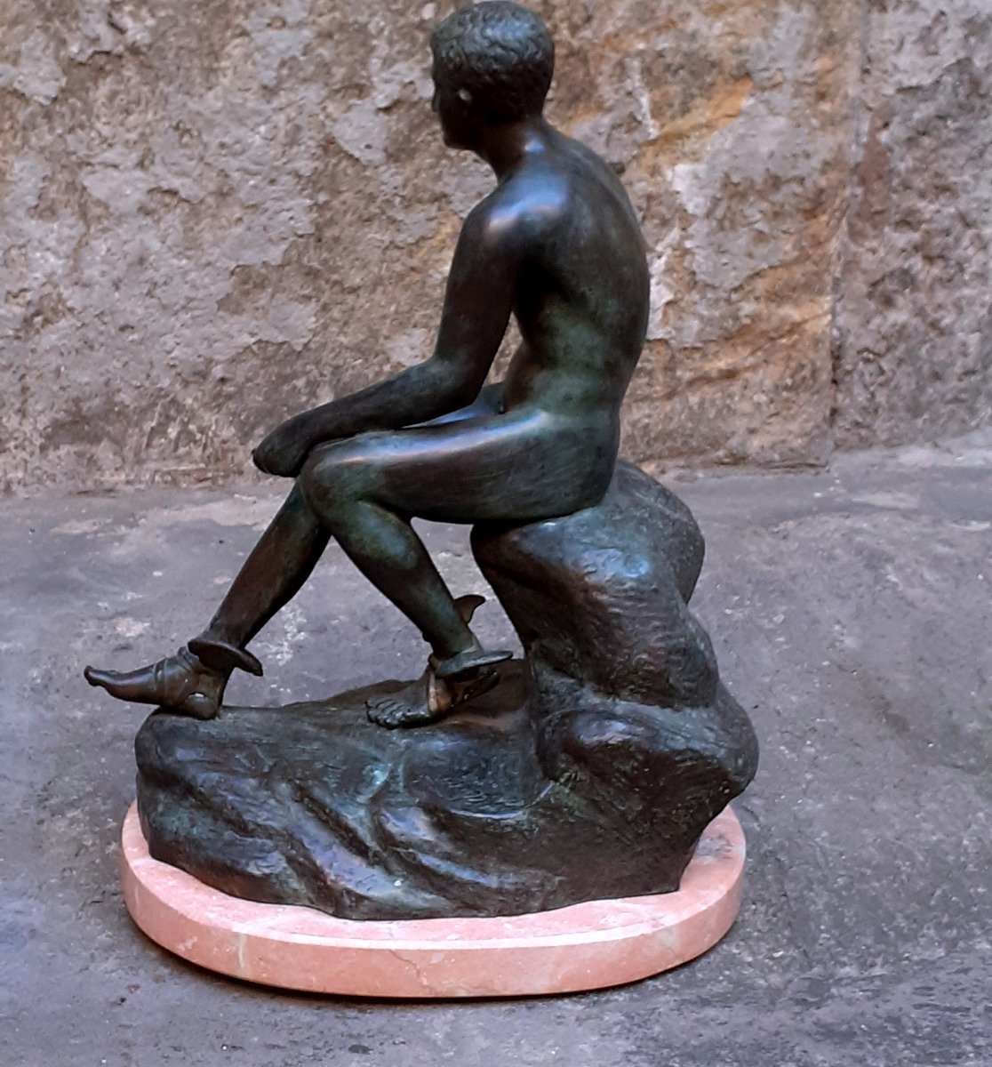 Scultura in bronzo raffigurante Mercurio seduto (messaggero degli dei, figlio di Giove) -photo-4