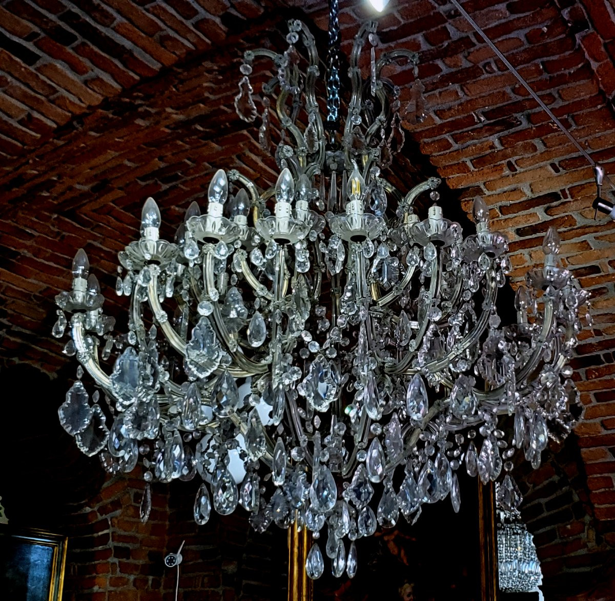 Antico Lampadario Maria Teresa , struttura in ferro rivestita in cristallo alto 150 cm -photo-4