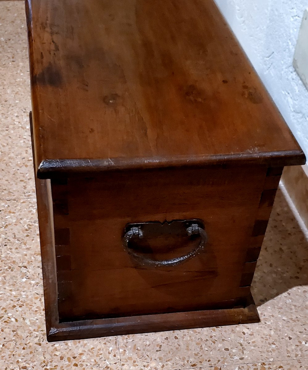 Antica Cassapanca in legno di noce epoca seconda metà 1700 , manifattura Spagnola .-photo-4