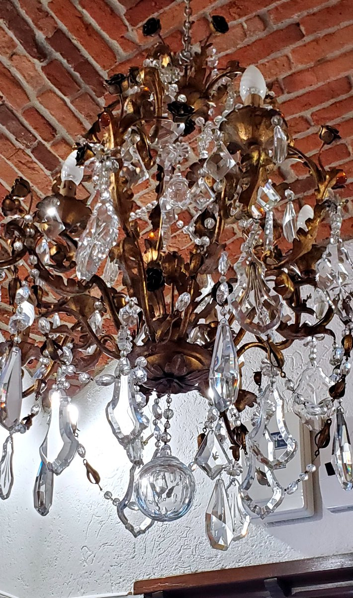 Lampadario in ferro battuto , e decorazioni foglie e fiori in lamierino -photo-3