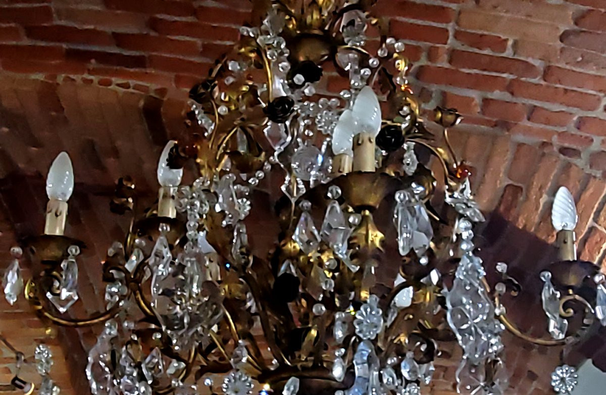 Lampadario in ferro battuto , e decorazioni foglie e fiori in lamierino -photo-6