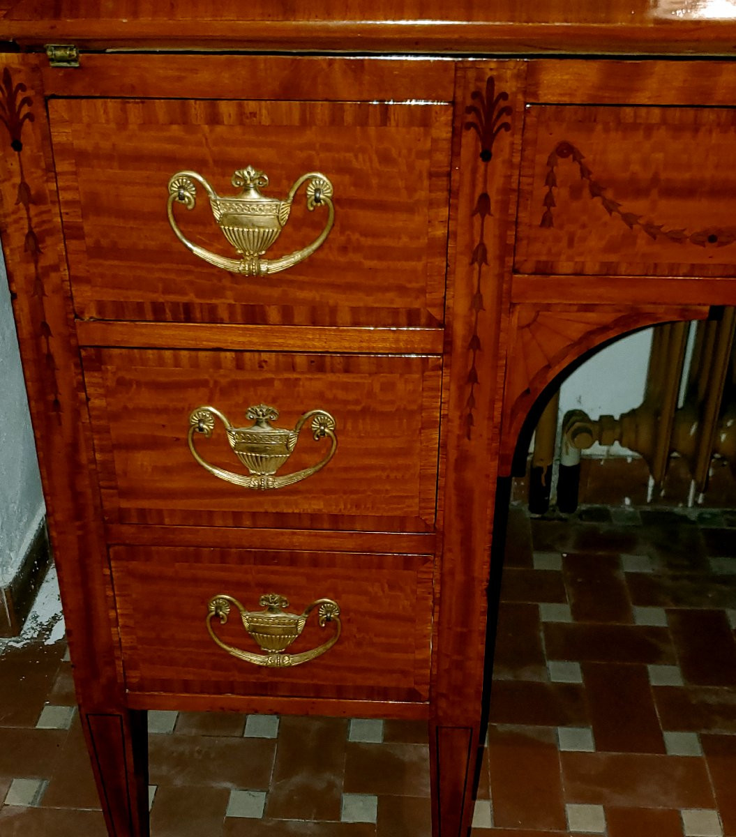 Antica ribalta Vittoriana di manifattura Inglese in legno di Satinwood .-photo-2