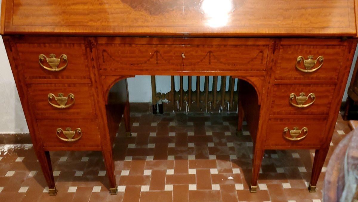 Antica ribalta Vittoriana di manifattura Inglese in legno di Satinwood .-photo-4