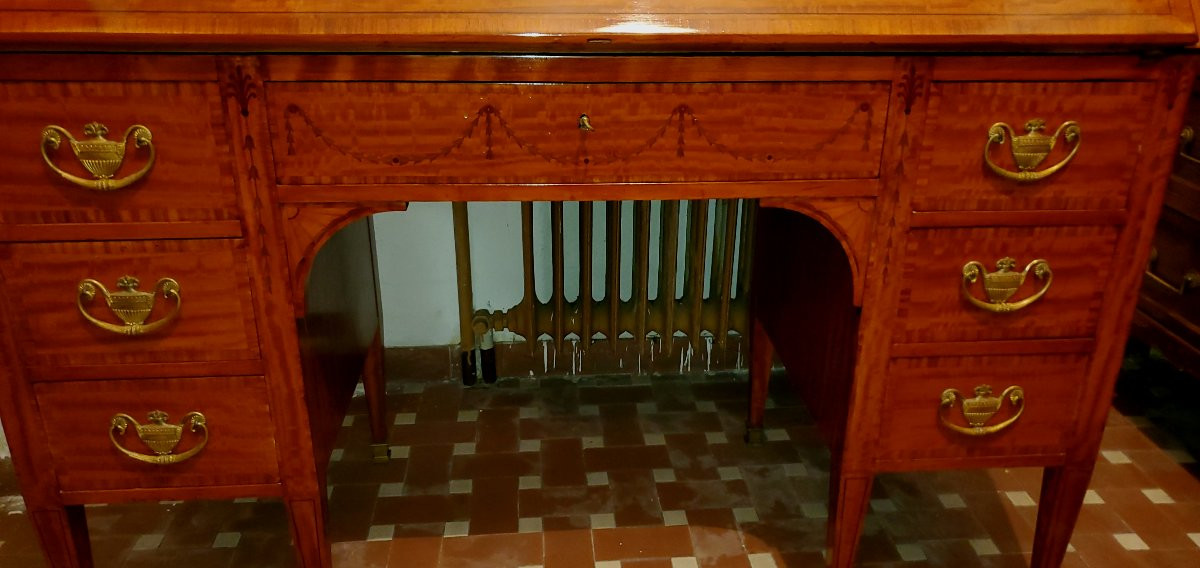 Antica ribalta Vittoriana di manifattura Inglese in legno di Satinwood .-photo-3