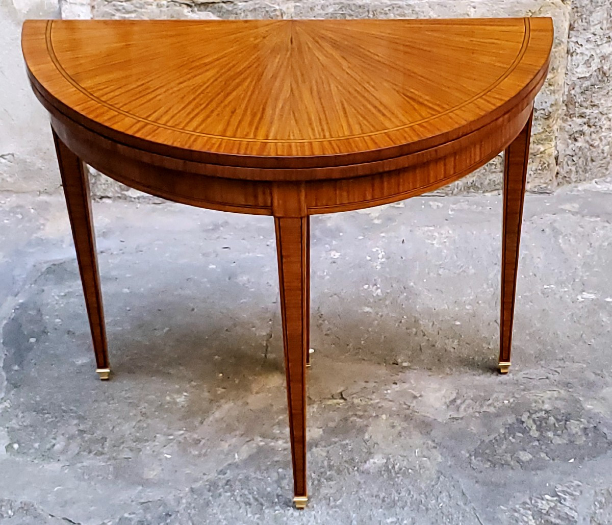 Antico tavolo da gioco a mezzaluna di manifattura Inglese 