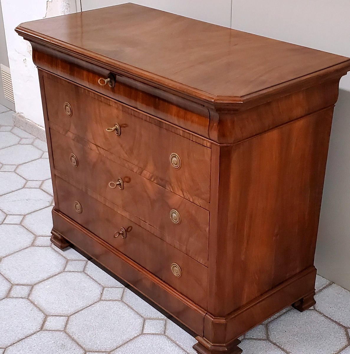 Antico comò epoca Luigi Filippo manifattura Francese ,in legno di noce .-photo-3