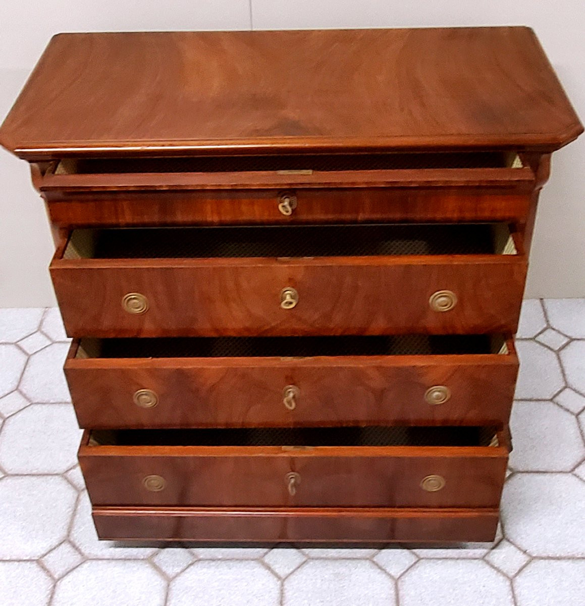 Antico comò epoca Luigi Filippo manifattura Francese ,in legno di noce .-photo-6