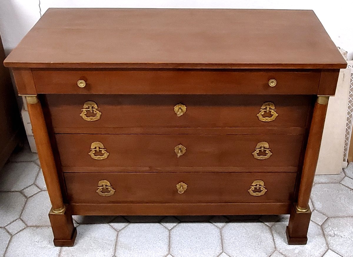 Antico comò Impero a 2 colonne. Il comò è  in legno di  noce-photo-2