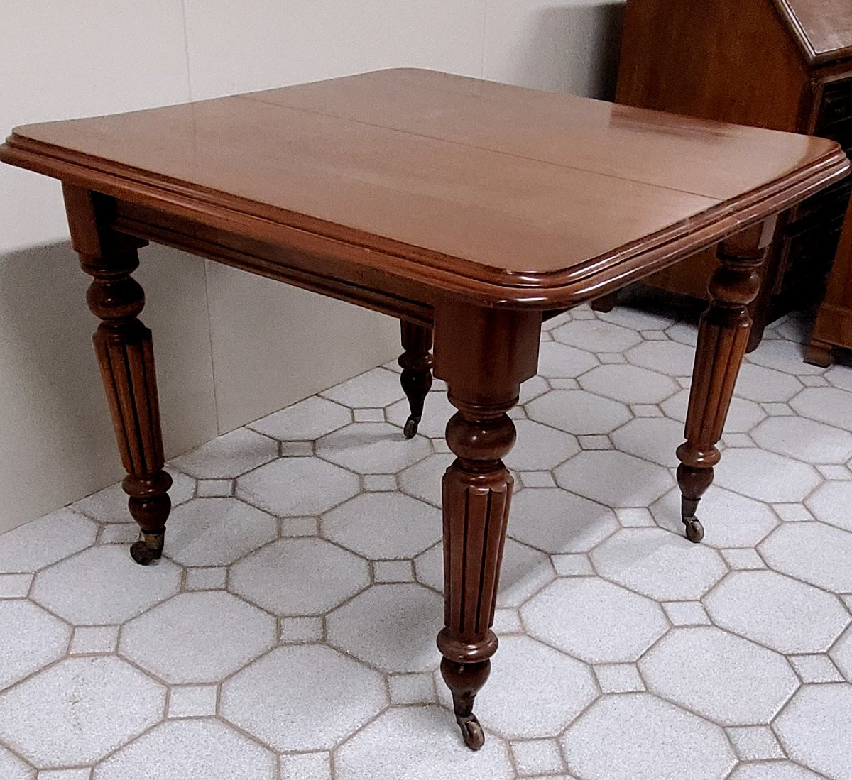 Antico Tavolo Inglese allungabile epoca 1840 (circa) in legno di mogano . -photo-1