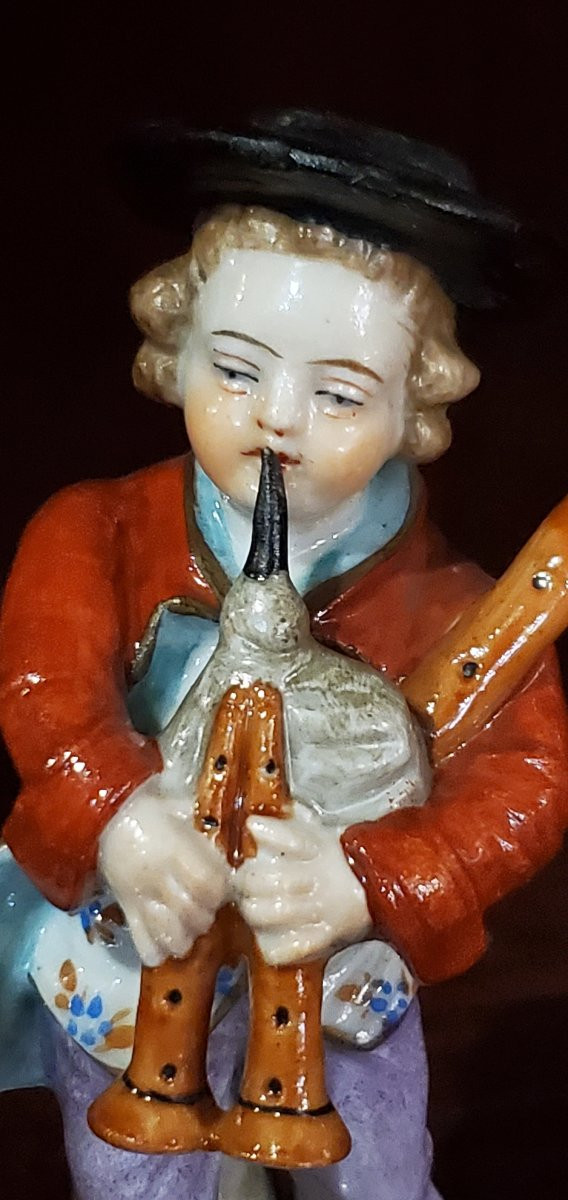 Statuina in porcellana epoca fine 1800 della manifattura Tedesca  di :Sitzendorf (Turingia) -photo-3