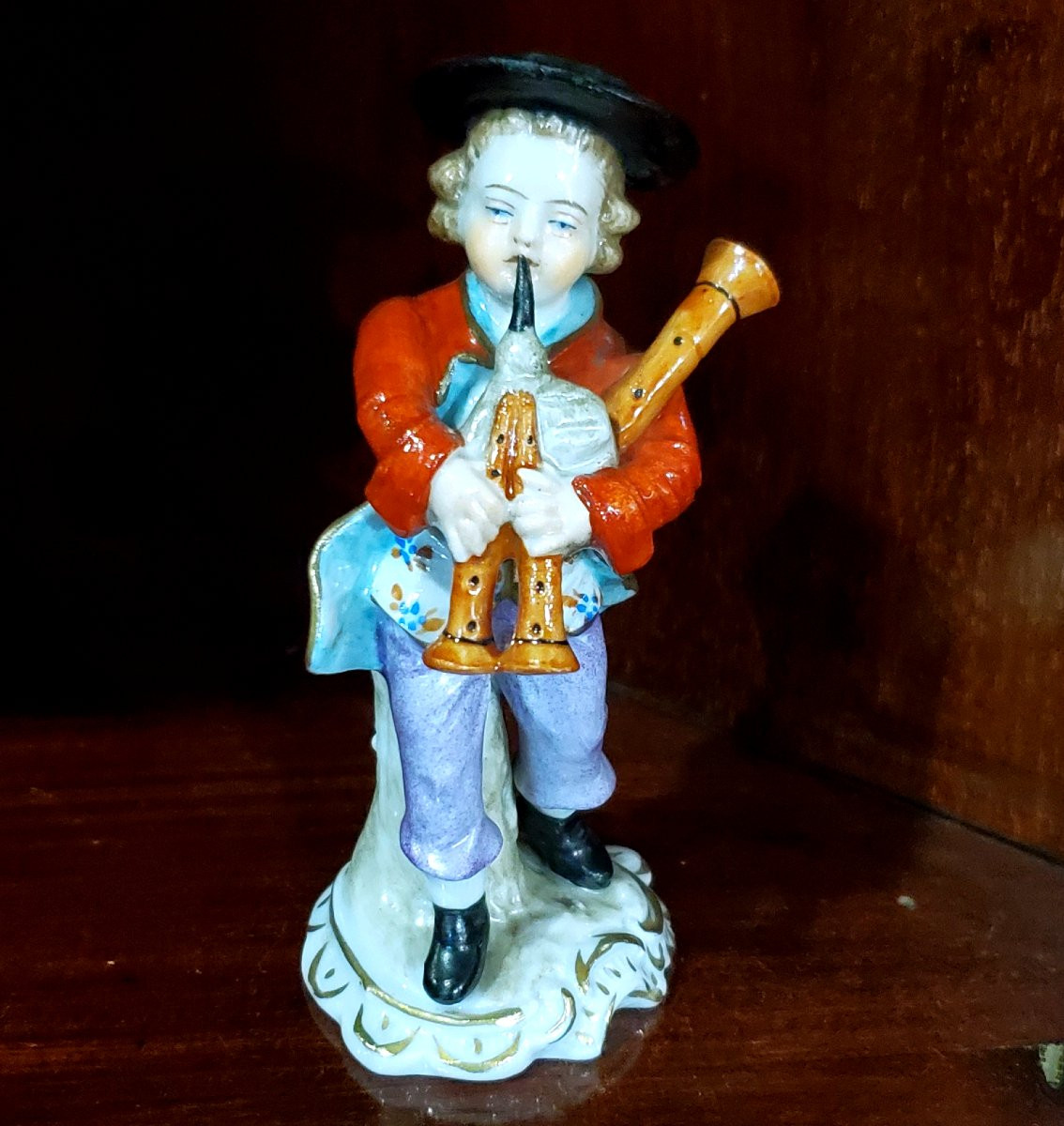 Statuina in porcellana epoca fine 1800 della manifattura Tedesca  di :Sitzendorf (Turingia) -photo-1