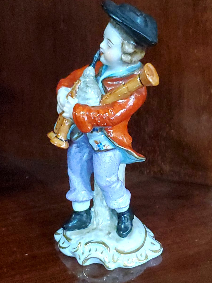 Statuina in porcellana epoca fine 1800 della manifattura Tedesca  di :Sitzendorf (Turingia) -photo-3