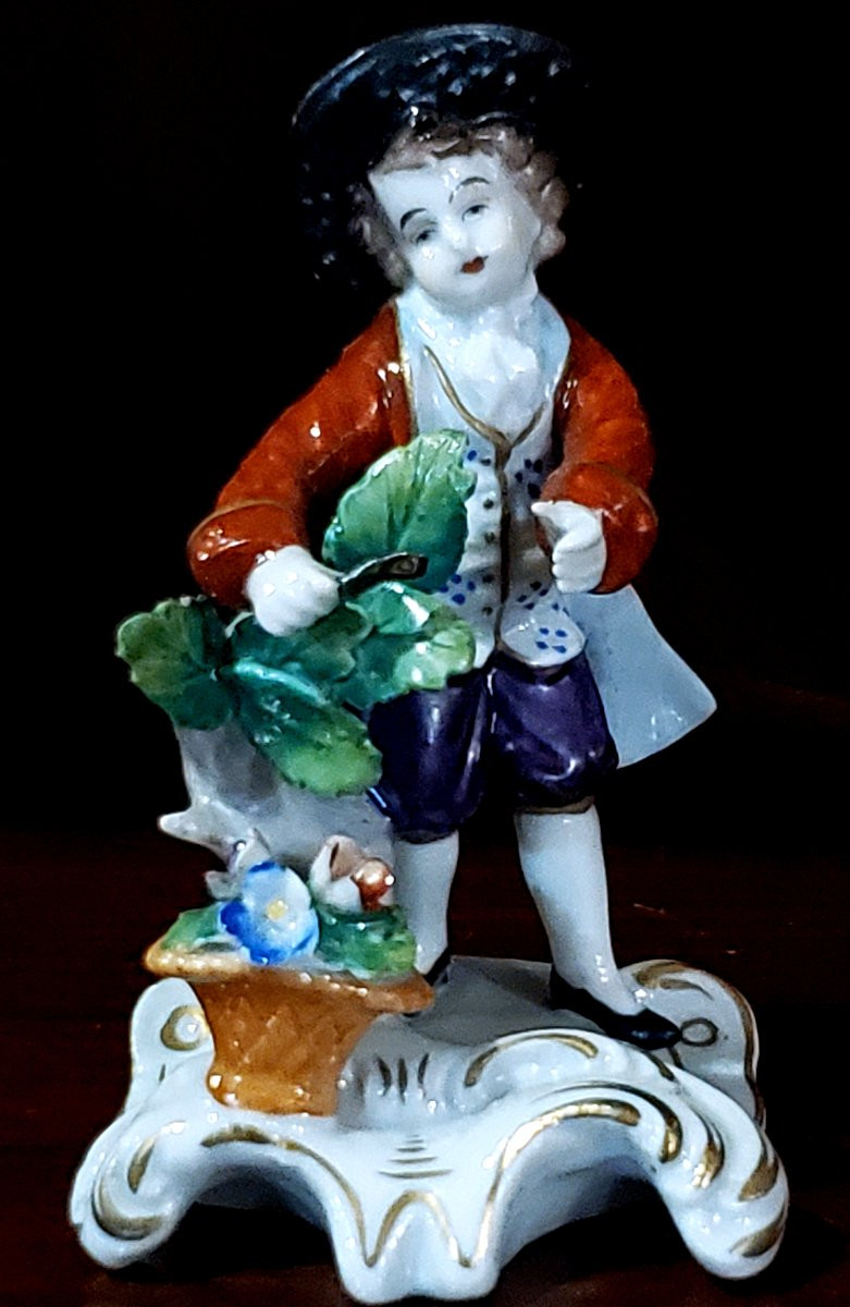 Antica statua in porcellana di manifattura tedesca Sitzendorf, Turingia-photo-1
