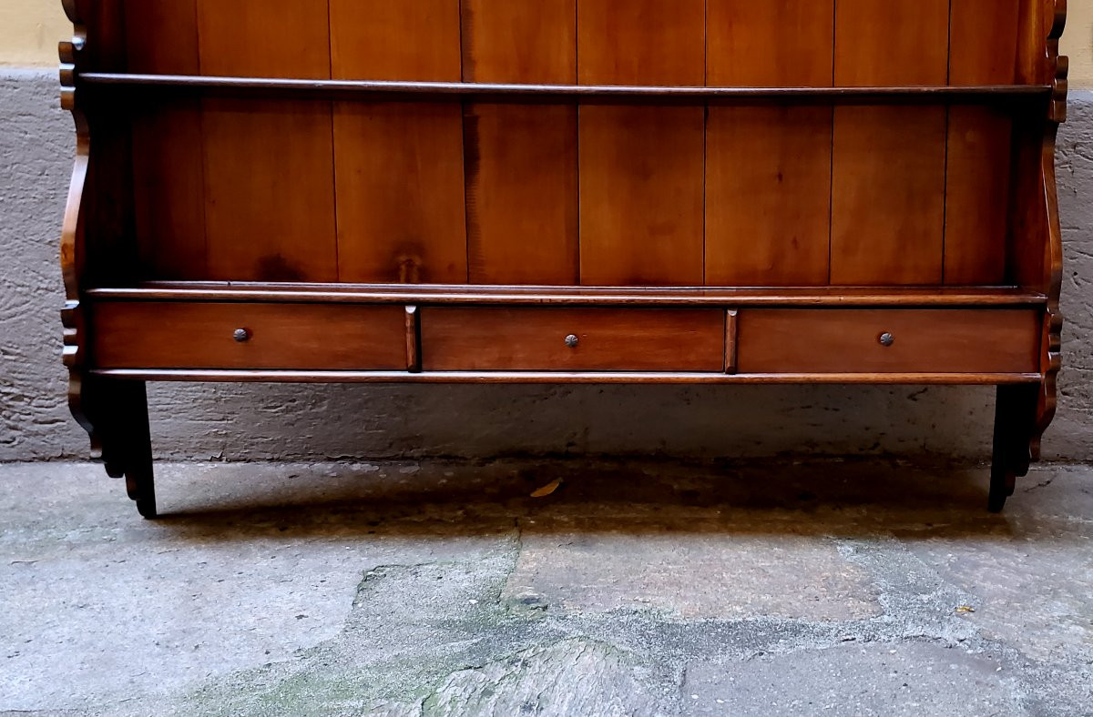 Piattaia da appendere a parete in legno di noce stile Luigi Filippo , di manifattura Italiana-photo-2