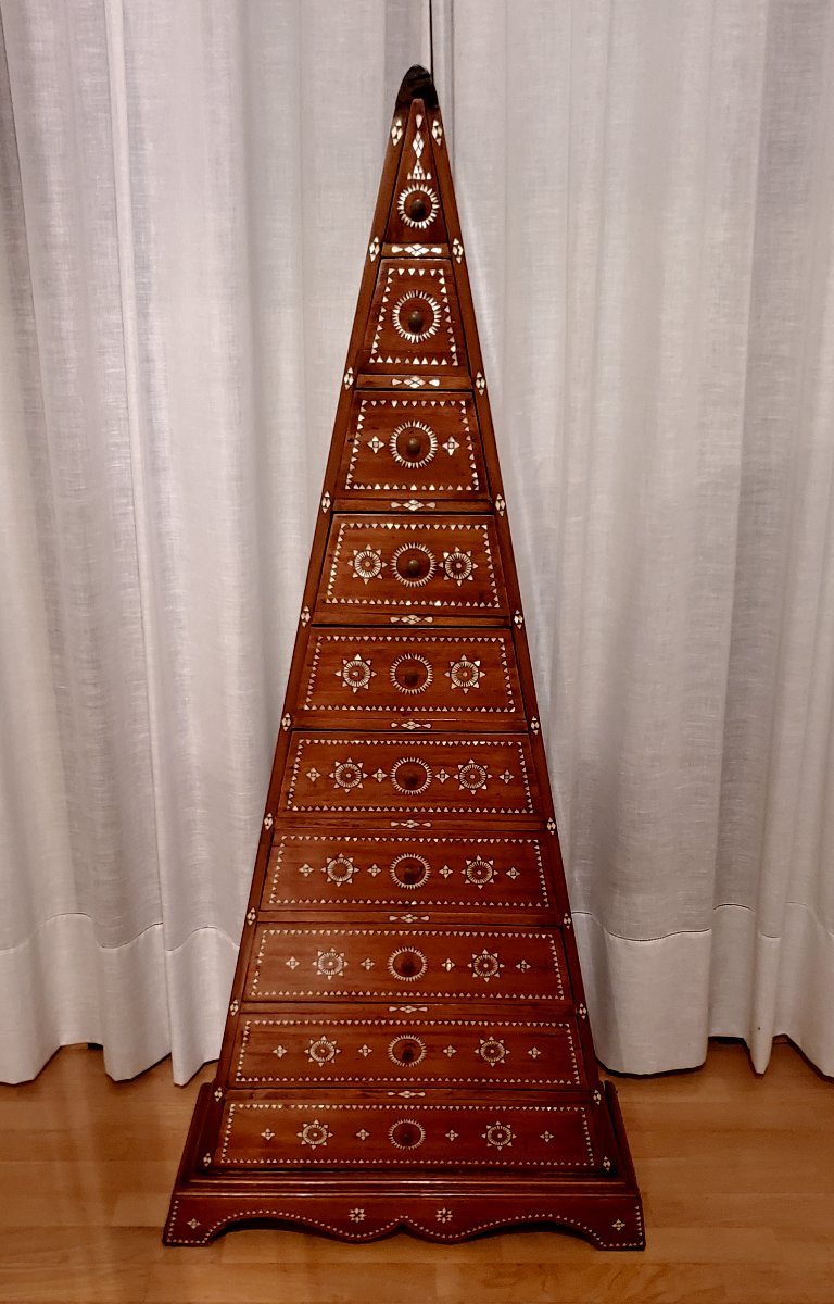 Particolare mobile orientale a 10 cassetti intarsiato in madreperla -photo-4