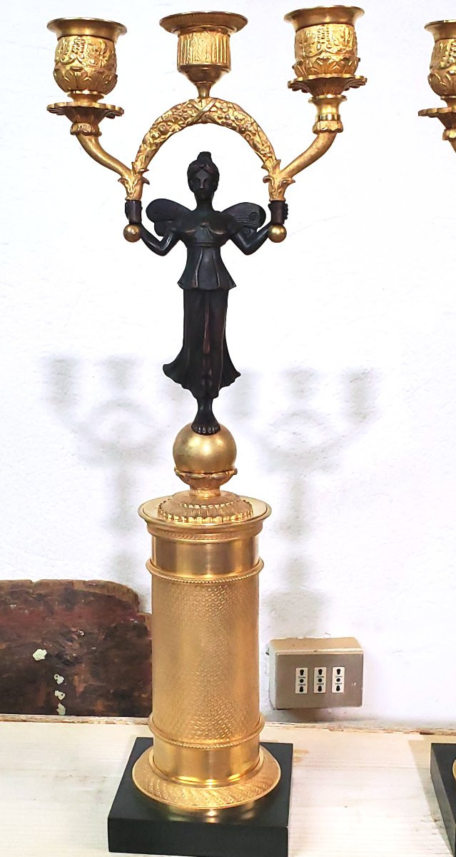 Due antichi candelieri a 3 fiamme  in bronzo dorato 18kt -photo-2