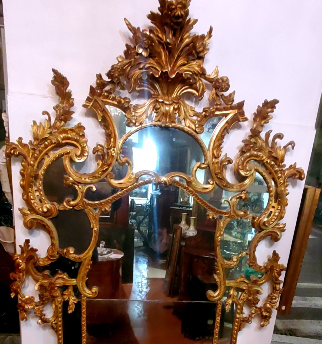  Grande Specchiera Luigi xv ,in legno scolpito e dorata in oro zecchino 18 kt . -photo-7