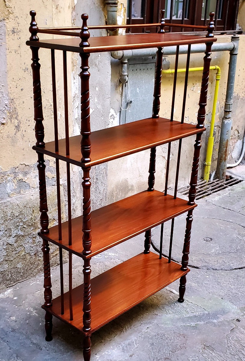 Mobile a ripiani , in legno di noce ,manifattura Italiana 