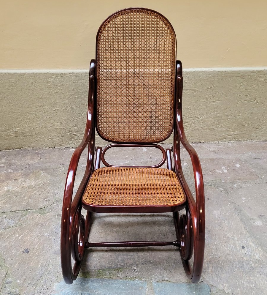Antica poltrona a dondolo Thonet n. 825 – Vienna, fine XIX secolo-photo-4