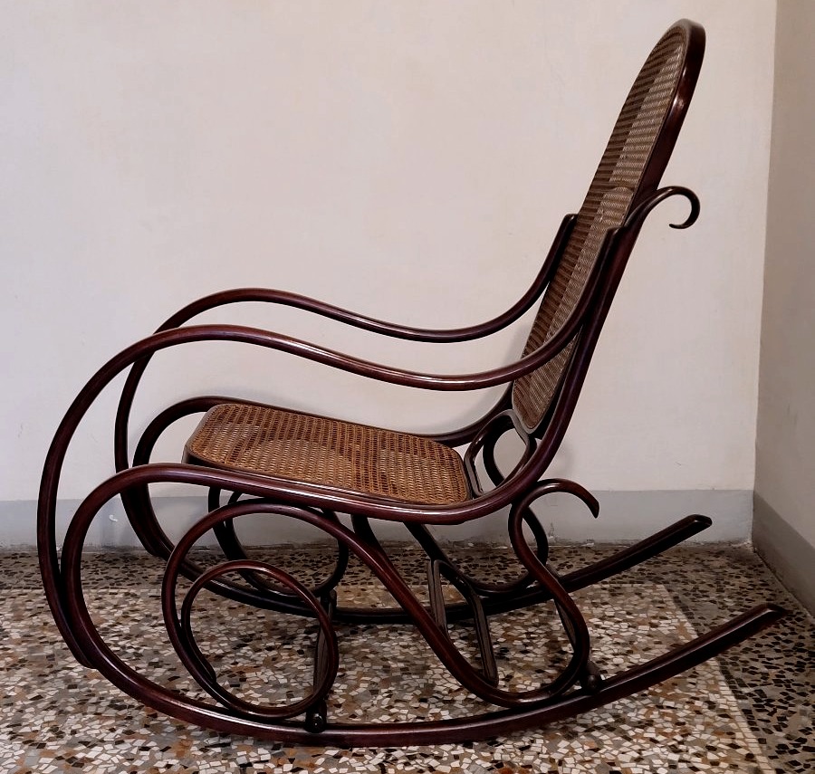 Antica poltrona a dondolo Thonet n. 825 – Vienna, fine XIX secolo-photo-2