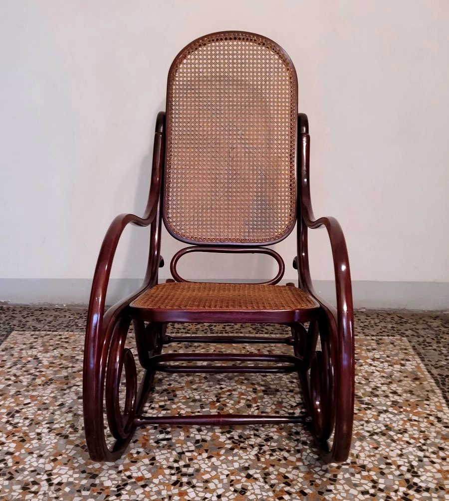 Antica poltrona a dondolo Thonet n. 825 – Vienna, fine XIX secolo-photo-3