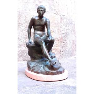 Scultura in bronzo raffigurante Mercurio seduto (messaggero degli dei, figlio di Giove) 