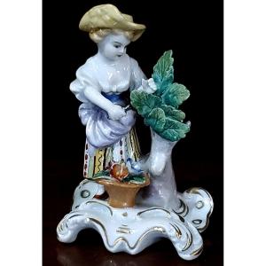 Antica statua in porcellana di manifattura tedesca Sitzendorf, Turingia.