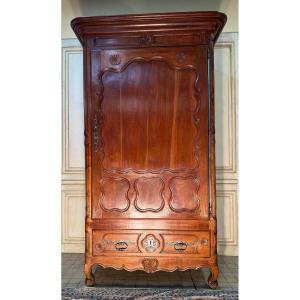 18th Century Cherry Wood Charentaise Bonnetiere