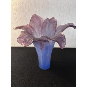 Large Amaryllis Model Vase In Bluish-purple Crystal From Daum France