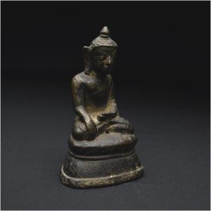 Burma, 19th Century, Bronze Representation Of The Buddha Shakyamuni With A Brown Patina