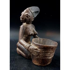 Cup Bearer, Yoruba People, Benin 01
