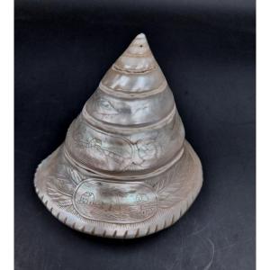 Engraved Shell Work Of Bagnard Nouméa New Caledonia Sailboat Lighthouse Port Houses