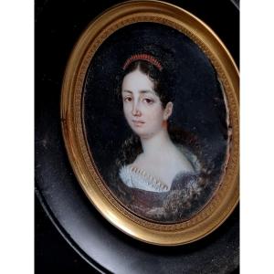 Miniature Representing A Woman From The Empire Period, Very Detailed And Finely Executed Clothing