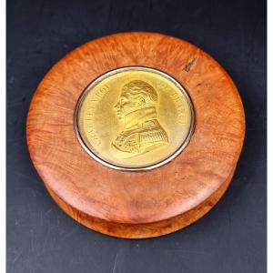 Table Snuffbox In Burr Wood Decorated With A Medallion Of The Bust Of King Charles X Of France