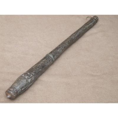 Club Oceania Type Perce Sternum Dark Wood Decor Incised