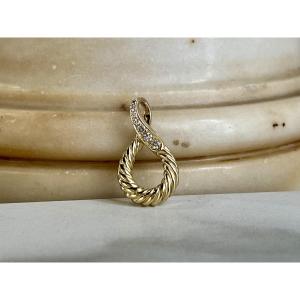 Teardrop Pendant In Yellow Gold Weighing 3 Grams And Set With 0.12 Carats Of Diamonds