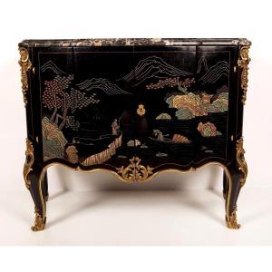 Louis XV Style Chinese Lacquer Furniture