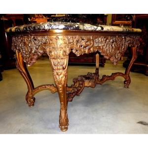 Hunting Table