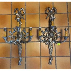 Pair Of Wall Sconces Decorated With Hunting Horns