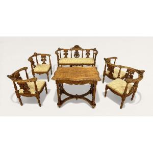 Neo-renaissance Salon