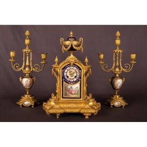Clockset In Sèvres Porcelain And Gilt Bronze