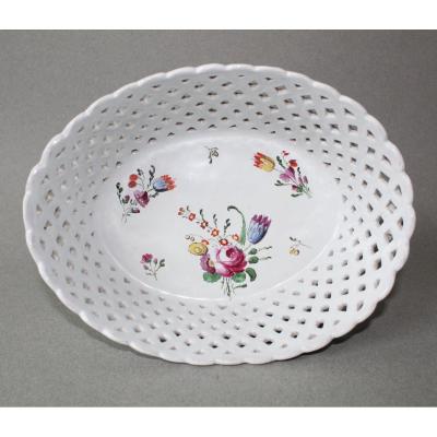 Doccia: Basket With Flowers Decor Late 18th