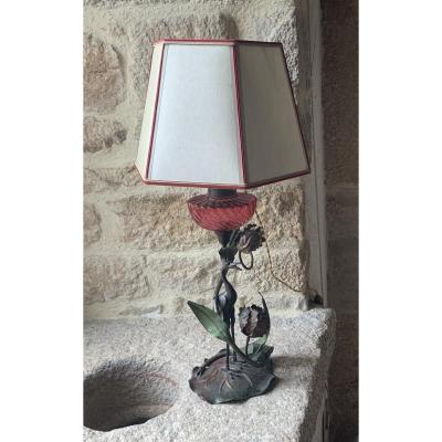 Art Nouveau Lamp With Wading Decor In Bronze