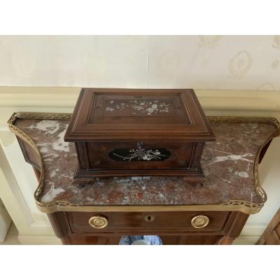 Coffret à Bijoux En Bois Incrusté De Nacre