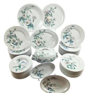 Celadon Porcelain Dinner Service, Haviland Limoges, 56 Pieces.