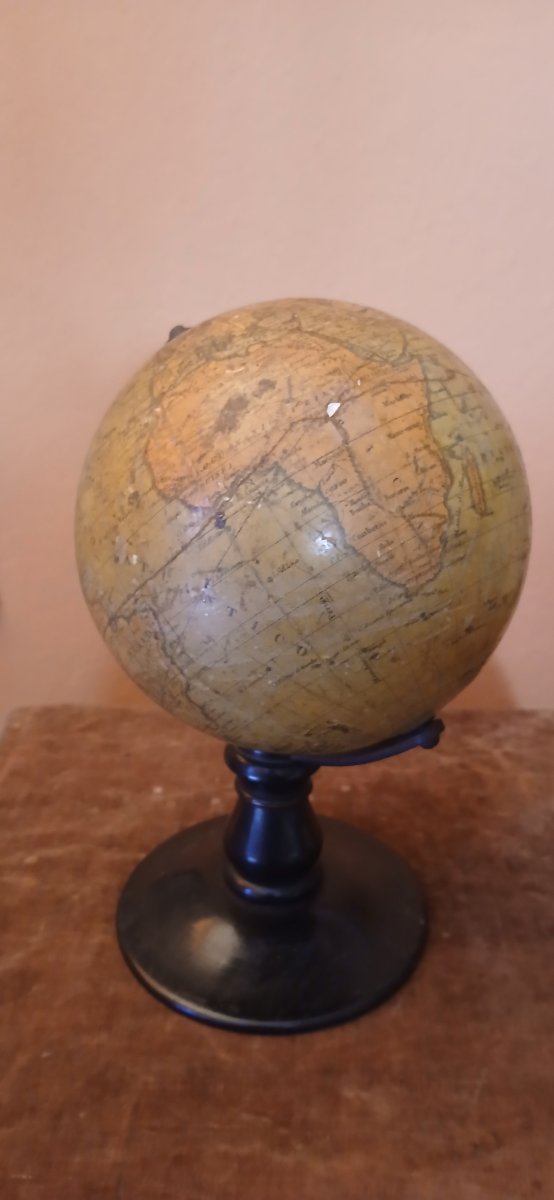 Globo terrestre G.B. PARAVIA